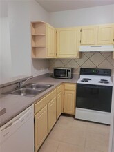 8919 Legacy Ct in Kissimmee, FL - Foto de edificio - Building Photo