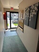 Douglas Place in Appleton, WI - Building Photo - Building Photo