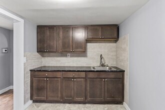24 Academy St in Rensselaer, NY - Building Photo - Building Photo