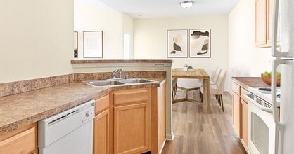 Valley Farms Apartment Homes in Louisville, KY - Building Photo - Building Photo