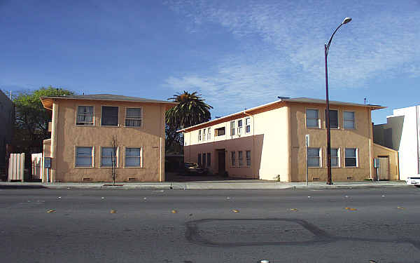 3232-3240 Middlefield Rd in Menlo Park, CA - Foto de edificio - Building Photo