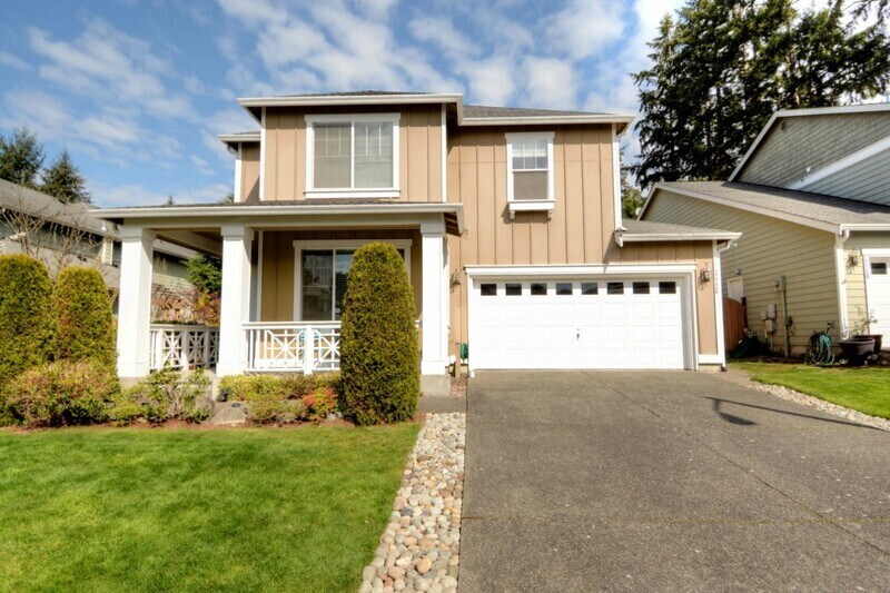 12726 NE 103rd Pl in Kirkland, WA - Building Photo