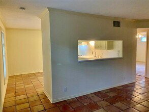 4722 Aftonshire Dr-Unit -2 in Houston, TX - Building Photo - Building Photo