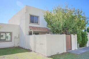 7820 E Valley Vista Dr