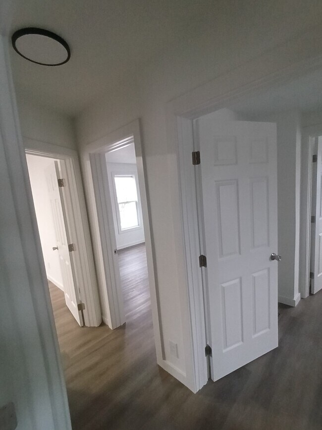 564 E Chestnut St in Lancaster, OH - Building Photo - Building Photo