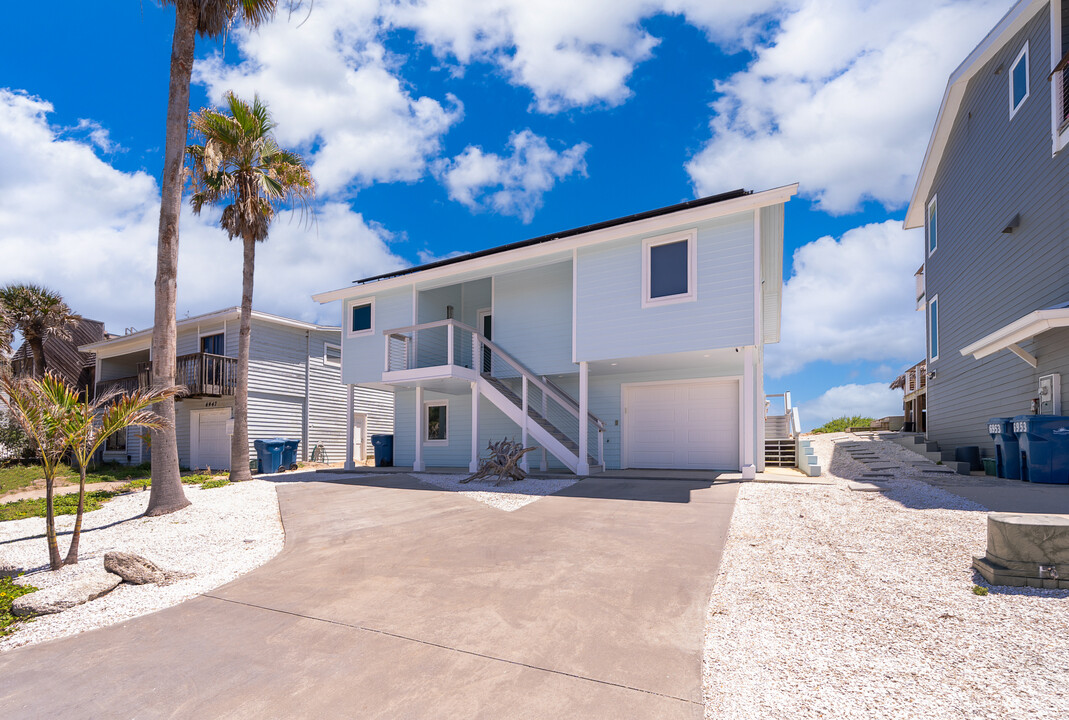 6949 S Atlantic Ave in New Smyrna Beach, FL - Building Photo