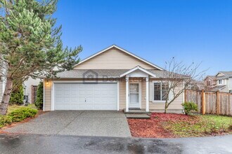 15715 26th Pl W in Lynnwood, WA - Building Photo - Building Photo