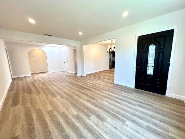 2756 Federal Ave in Los Angeles, CA - Building Photo - Building Photo