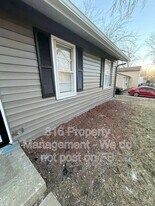 7907 E 51st St in Kansas City, MO - Building Photo