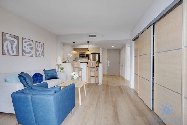 18683 Collins Ave in Sunny Isles Beach, FL - Building Photo - Building Photo