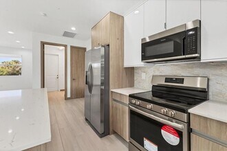 405 Sunset Rd in Rotonda West, FL - Building Photo - Building Photo