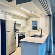 530 SW Prima Vista Blvd in Port St. Lucie, FL - Building Photo - Building Photo