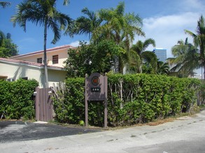 Montfiallo Bed & Breakfast in Fort Lauderdale, FL - Building Photo - Building Photo