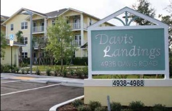 Davis Landings in Lake Worth, FL - Building Photo
