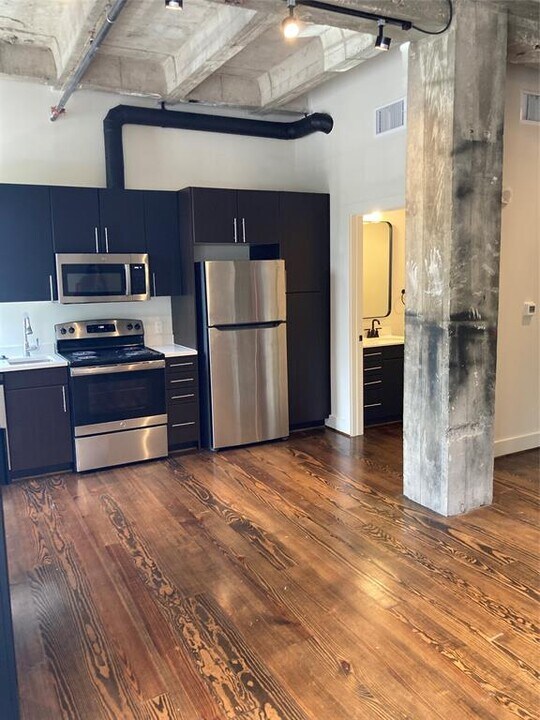 4411 Dallas St Photo