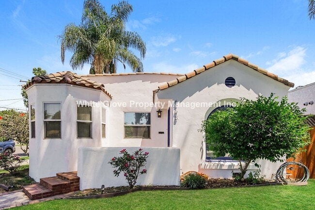 6798 Lewis Ave in Long Beach, CA - Building Photo - Building Photo