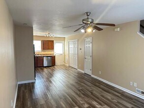 2203 Bower Ln SE in Cleveland, TN - Foto de edificio - Building Photo