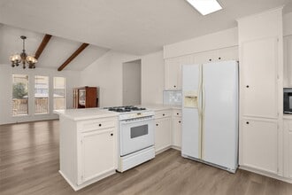 539 Pompano St in Bayou Vista, TX - Building Photo - Building Photo