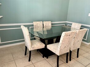 3410 Skyline Village Dr in Houston, TX - Building Photo - Building Photo