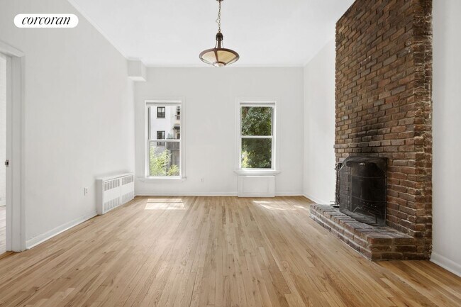 property at 460 W 23rd St