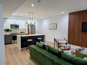 4411 Illinois Ave NW, Unit B in Washington, DC - Building Photo - Building Photo