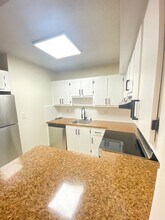 2029 NW 46th Ave in Lauderhill, FL - Foto de edificio - Building Photo