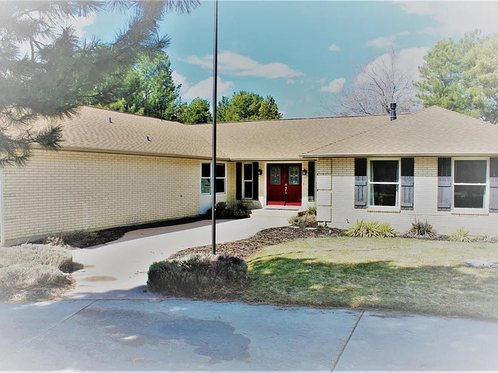 2475 Charros Rd in Sandy, UT - Building Photo