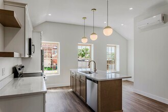 110 Hotel St in Utica, NY - Building Photo - Building Photo