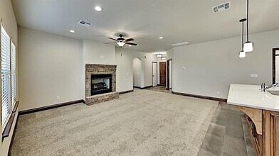 2001 Sara Vista Dr in Yukon, OK - Building Photo - Building Photo