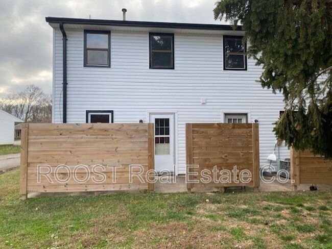 6972-6996-6996 Joseph Dr in Enon, OH - Building Photo - Building Photo