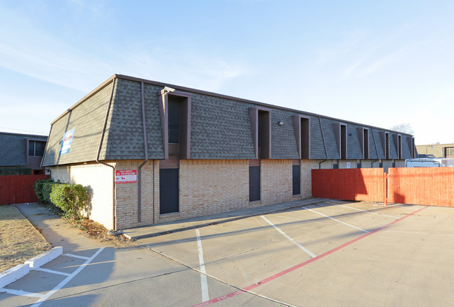 Willowwood Student Housing in Denton, TX - Foto de edificio - Building Photo