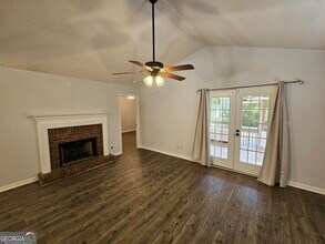 701 S Fairfield Dr in Peachtree City, GA - Building Photo - Building Photo