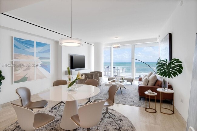 9001 Collins Ave in Surfside, FL - Foto de edificio - Building Photo