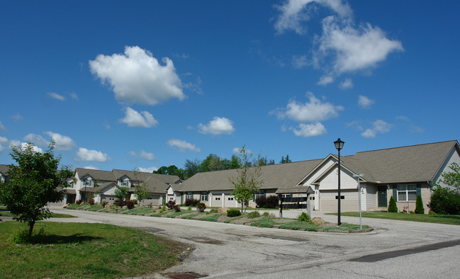 West Wind Apartments in Erie, PA - Building Photo - Building Photo