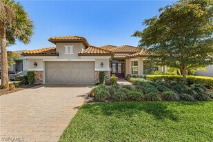 15274 Arpino Ct in Naples, FL - Building Photo