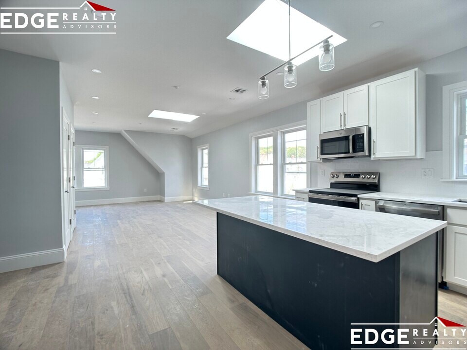 55 Fairbanks St in Boston, MA - Building Photo