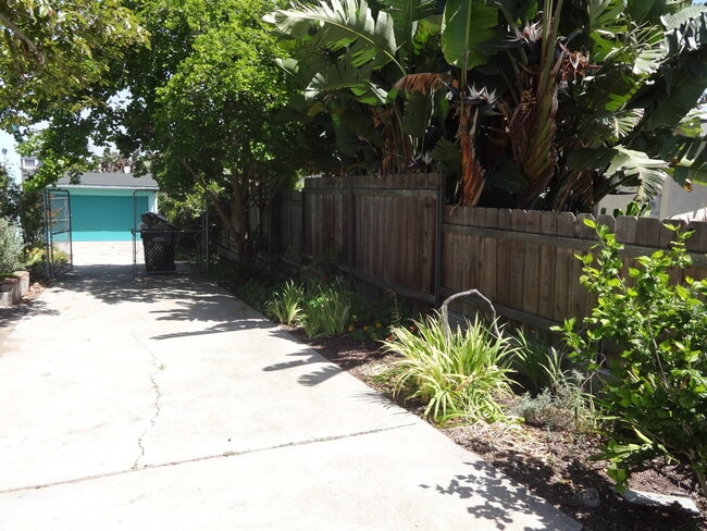 4949 Kendall St in San Diego, CA - Building Photo - Building Photo