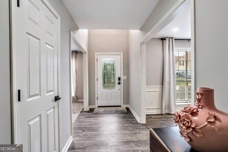 8008 Clearview Cir in Riverdale, GA - Building Photo - Building Photo