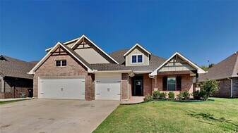 1505 NE 33rd Terrace in Moore, OK - Building Photo