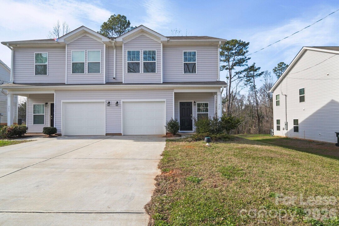 715 Lackey St in Kings Mountain, NC - Building Photo