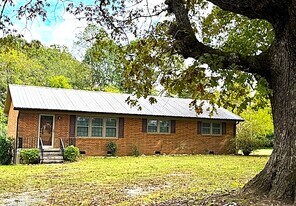 123 Brightwood Church Rd in Gibsonville, NC - Building Photo