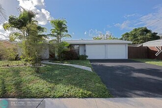 1311 SW 56th Ave in Plantation, FL - Building Photo - Building Photo