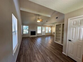 14870 Cetus Ct in Willis, TX - Building Photo - Building Photo