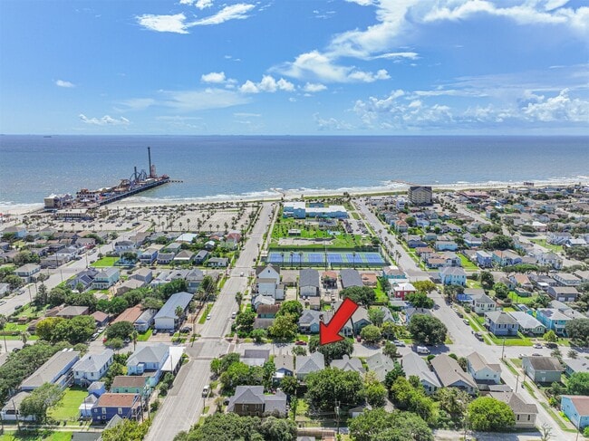 property at 2710 Avenue P 1/2