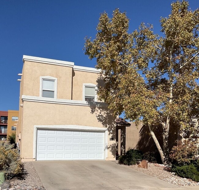 property at 4225 High Mesa Rd SE