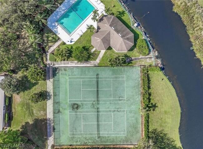 property at 1530 Imperial Golf Course Blvd