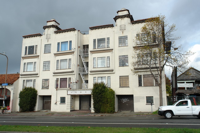 1275 University Ave in Berkeley, CA - Building Photo - Building Photo