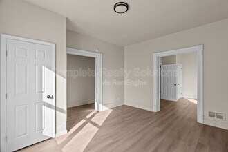 3915 Russell Blvd in St. Louis, MO - Building Photo - Building Photo