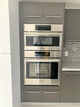 7825 NW 107th Ave in Doral, FL - Building Photo - Building Photo