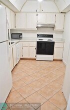 525 N Ocean Blvd in Pompano Beach, FL - Building Photo - Building Photo